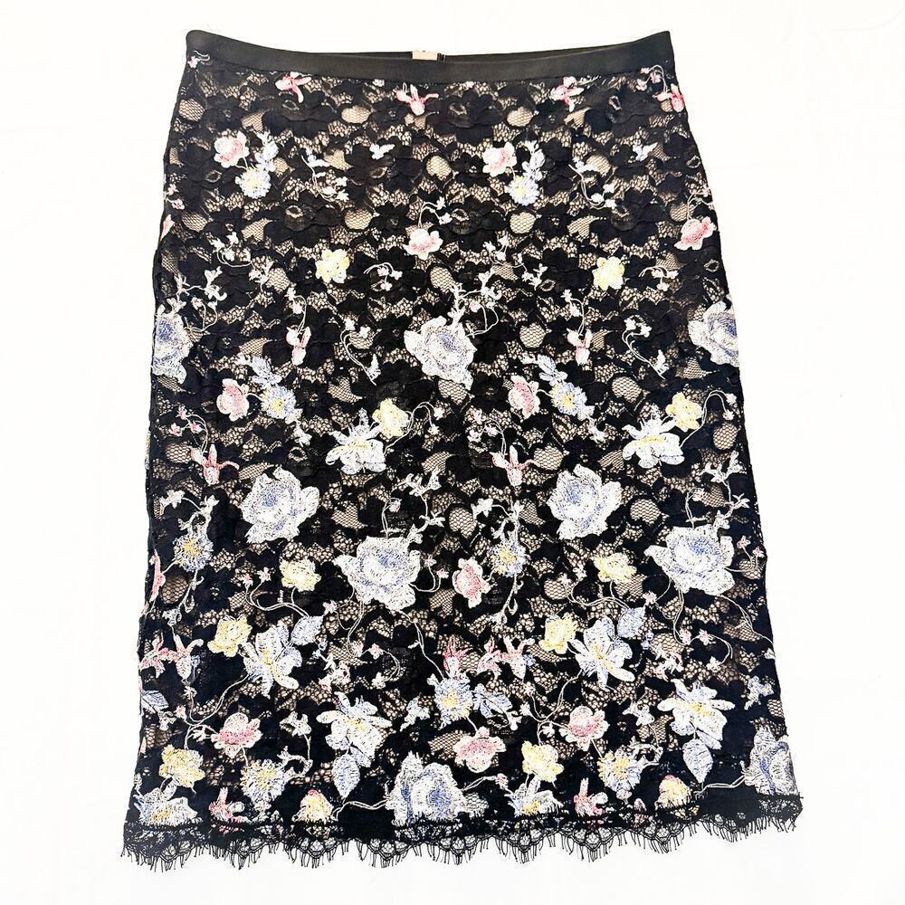 BCBG MAXAZRIA Lace Flower Embroidered Overlay Pencil Skirt Size Large
